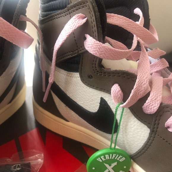 COPY - Nike Air Jordan 1 High MOCHA - Picture 5 of 5